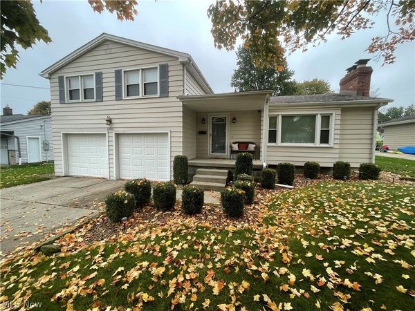 6301 Apache Lane, Poland, OH 44514