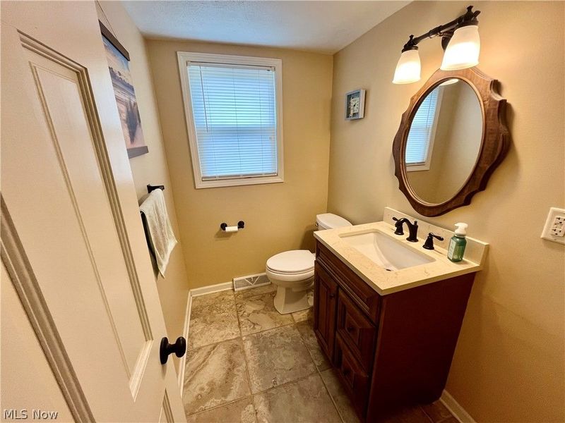 6301 Apache Lane, Poland, OH 44514 Photo 17