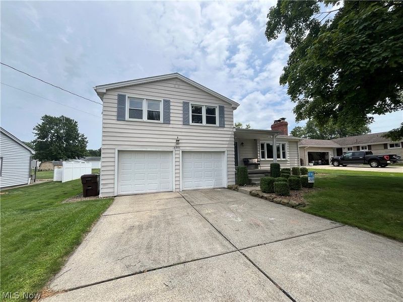 6301 Apache Lane, Poland, OH 44514 Photo 2