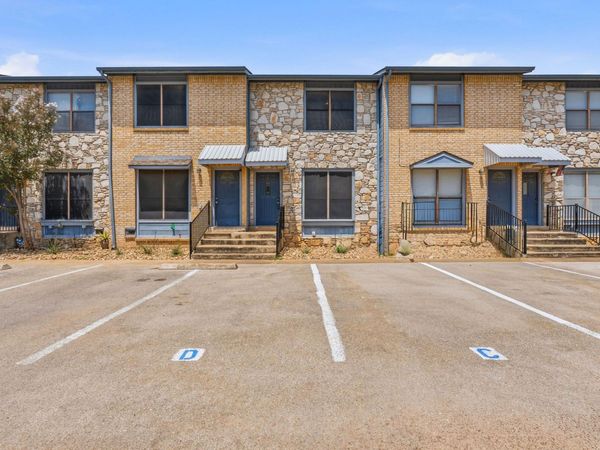 3009 Whisper Oaks LN , Unit C, Georgetown, TX 78628