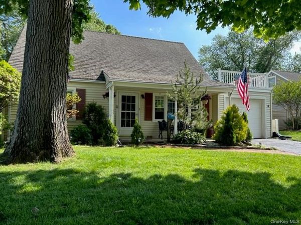 Massapequa, NY 11758