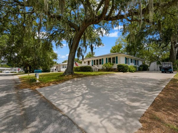 908 Wood St., North Myrtle Beach, SC 29582