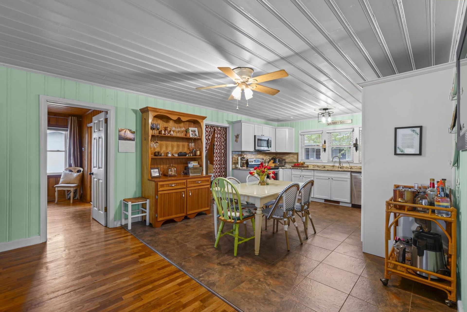 908 Wood St. Photo 11