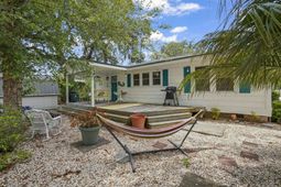 908 Wood St. photo 4