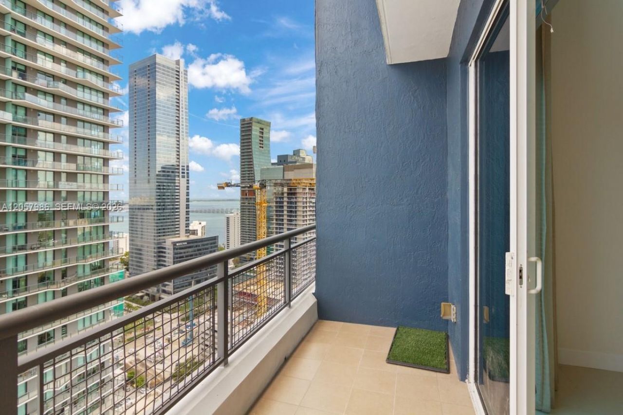 60 SW 13th St , Unit 3022, Miami, FL 33130 Photo