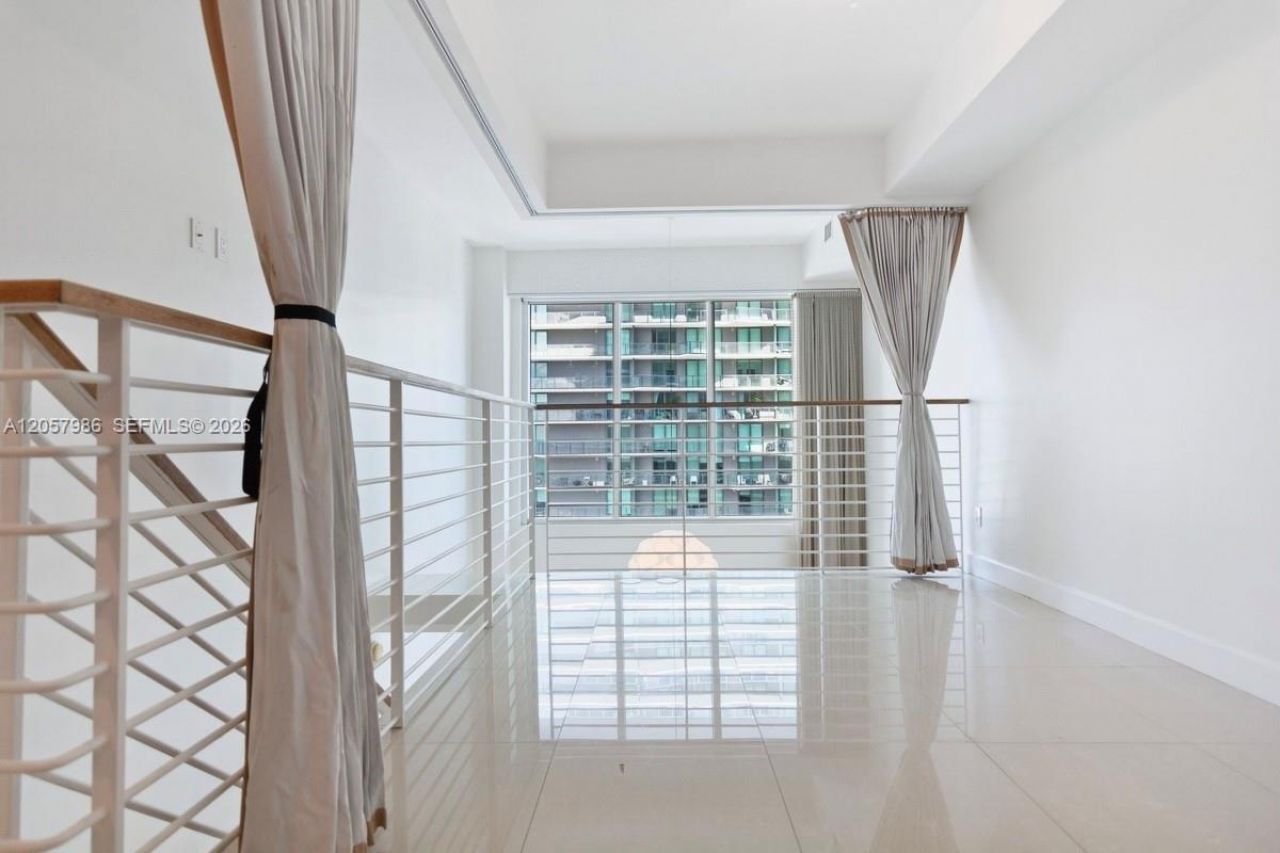 60 SW 13th St , Unit 3022, Miami, FL 33130 Photo