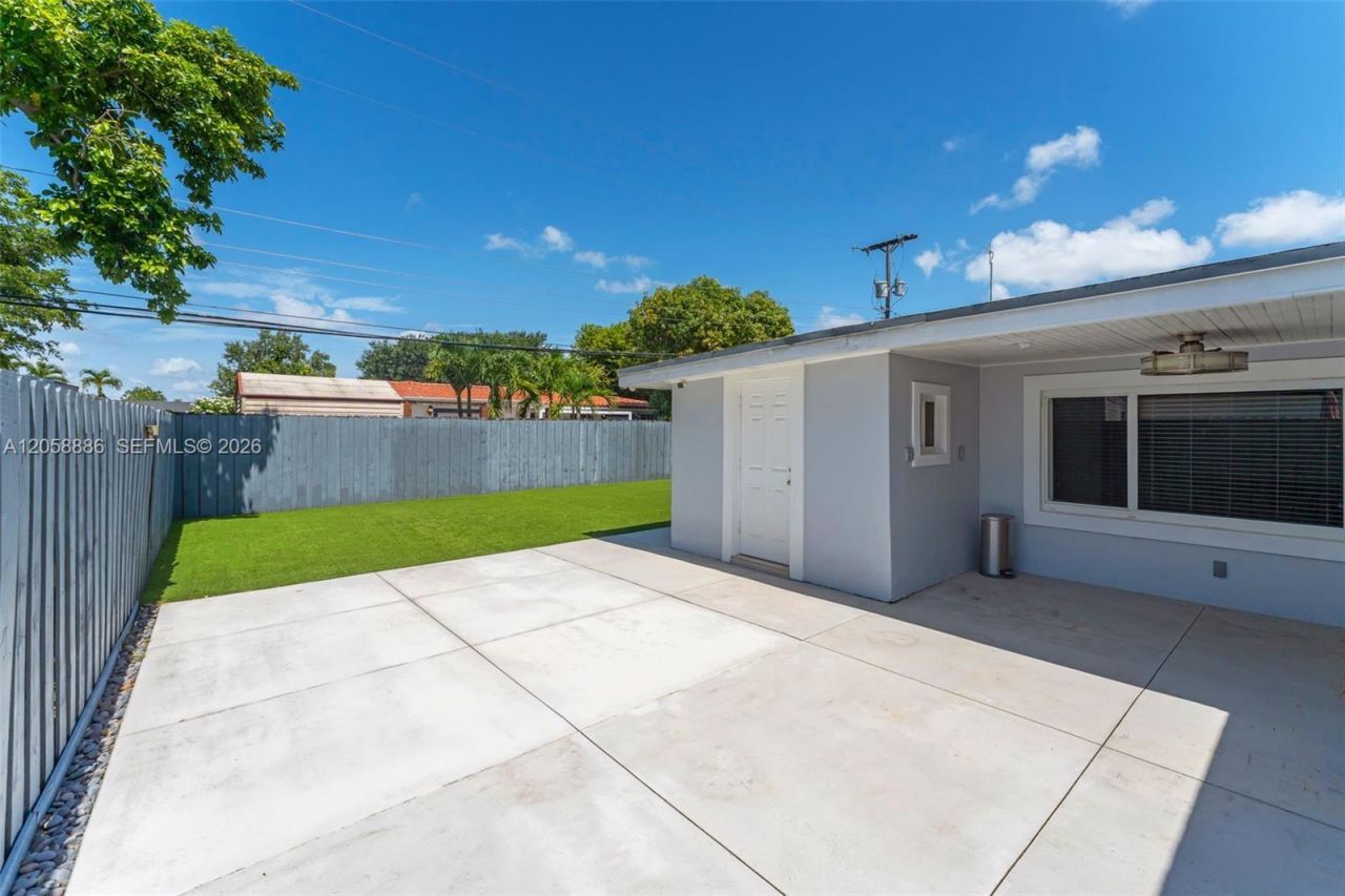 1310 SW 92nd Ave , Miami, FL 33174 Photo