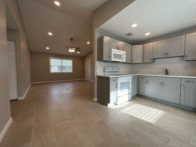 3166 SE Garden Street, Unit 3166, Stuart, FL 34997 Photo