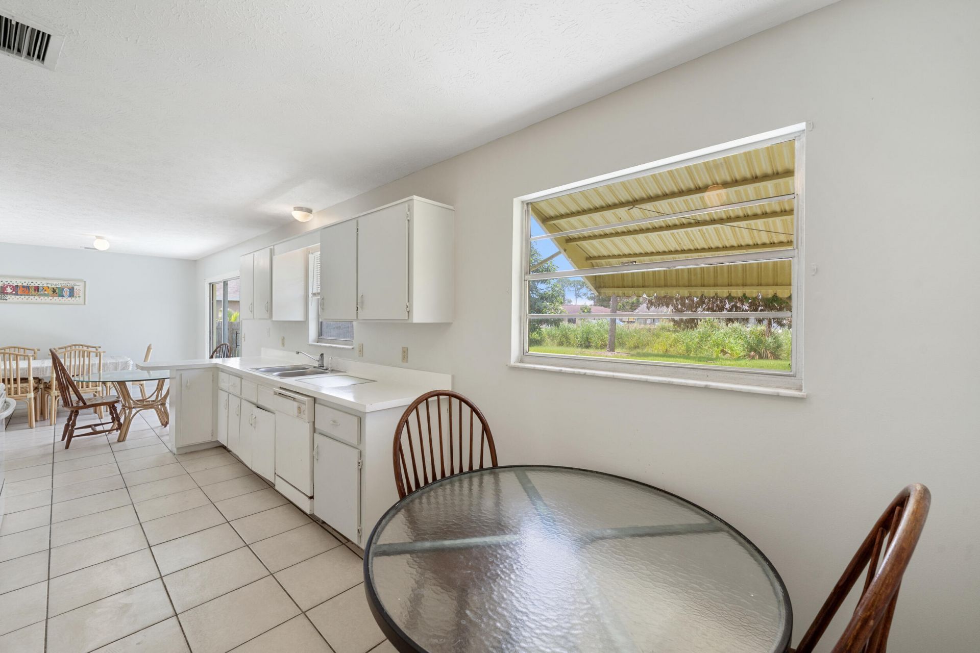 636 SW Eyerly Avenue, Port Saint Lucie, FL 34983 Photo
