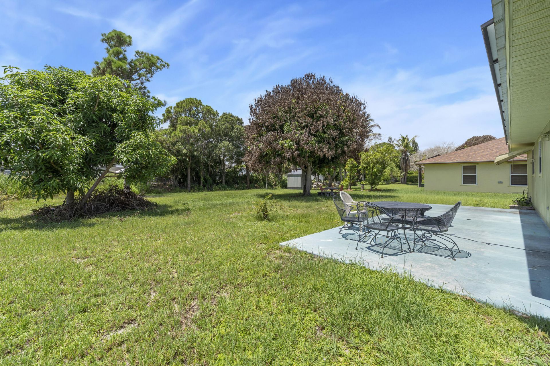 636 SW Eyerly Avenue, Port Saint Lucie, FL 34983 Photo