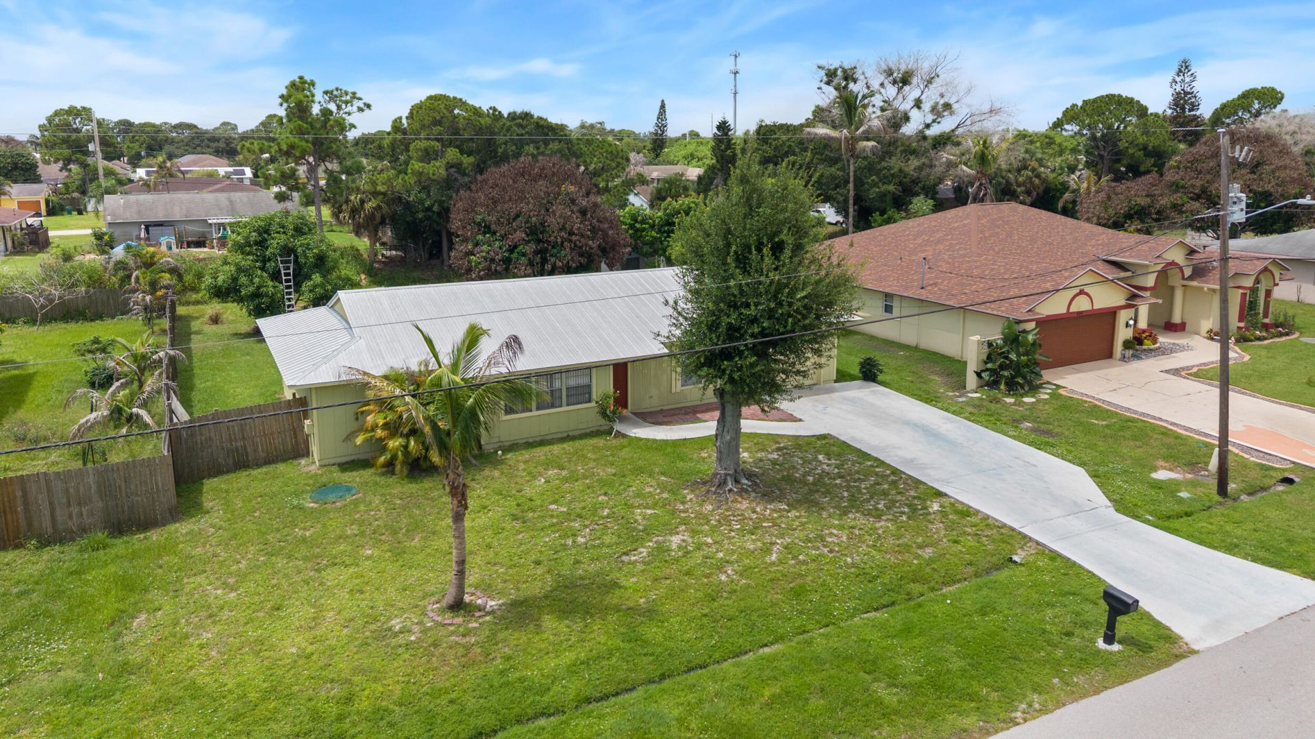 636 SW Eyerly Avenue, Port Saint Lucie, FL 34983 Photo
