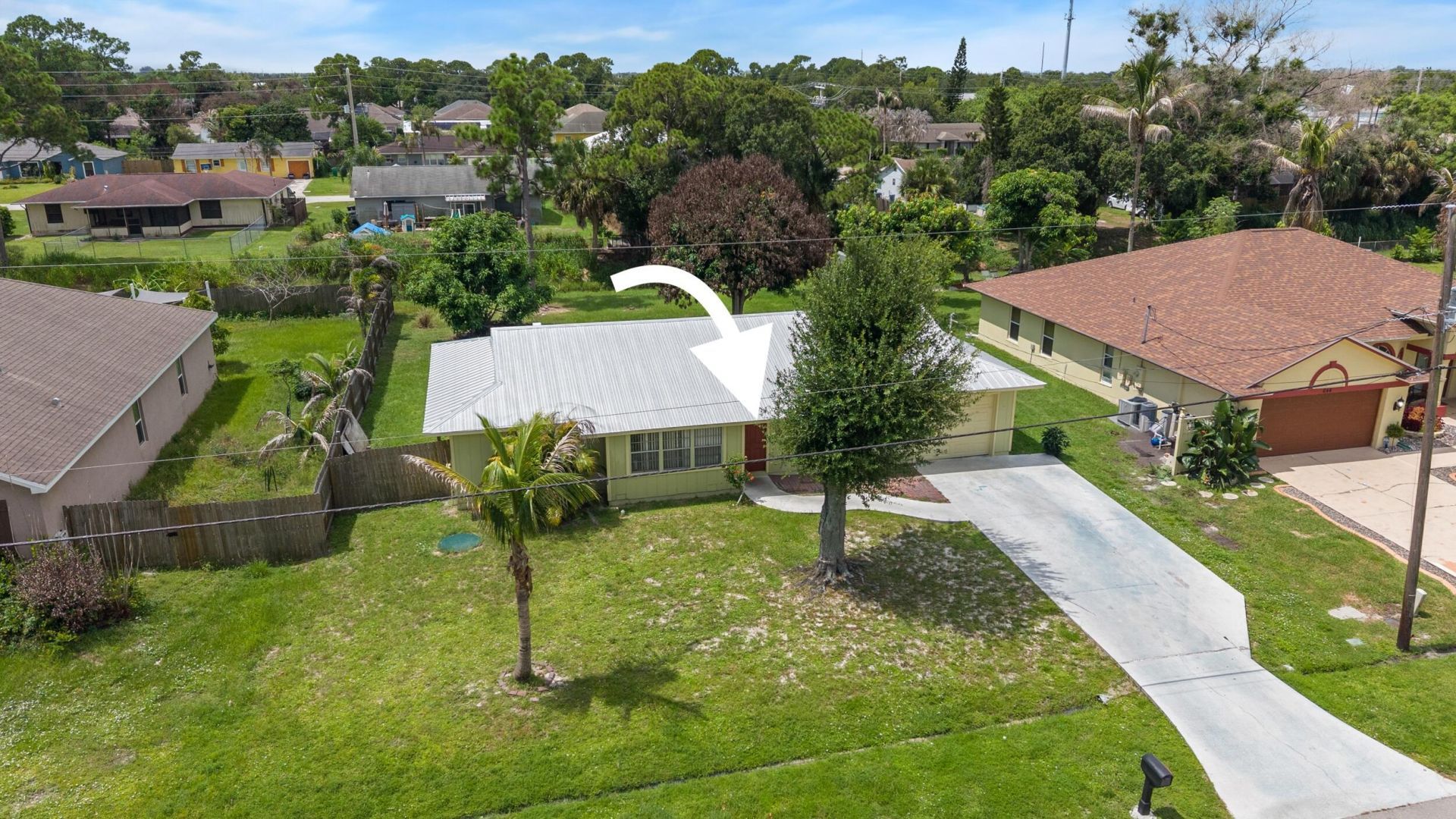 636 SW Eyerly Avenue, Port Saint Lucie, FL 34983 Photo