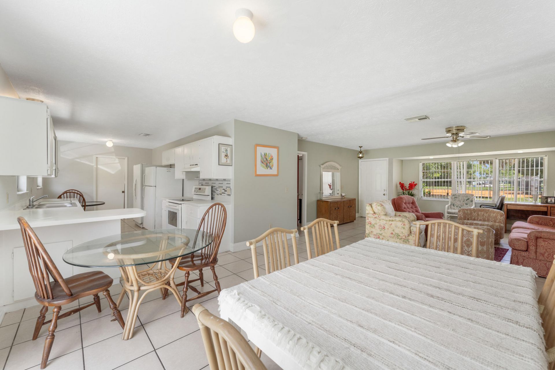 636 SW Eyerly Avenue, Port Saint Lucie, FL 34983 Photo