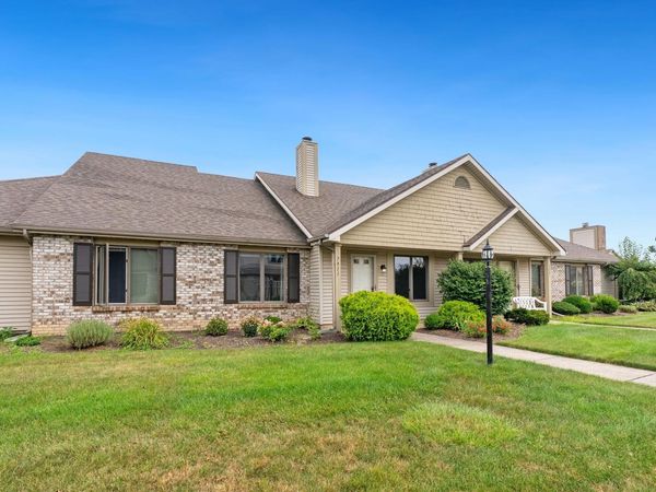 7911 Harrisburg Lane, Fort Wayne, IN 46835