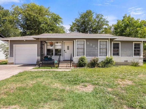 5225 Stephanie Drive, Haltom City, TX 76117