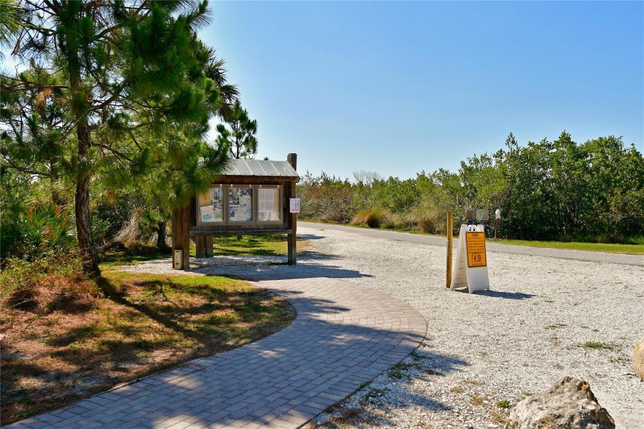 5812 2nd Ave Dr Nw, Bradenton, FL 34209 Photo