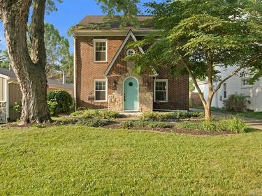 320 Claranna Avenue, Oakwood, OH 45419