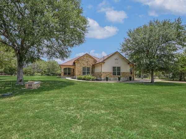 107 Valley View DR, Bastrop, TX 78602