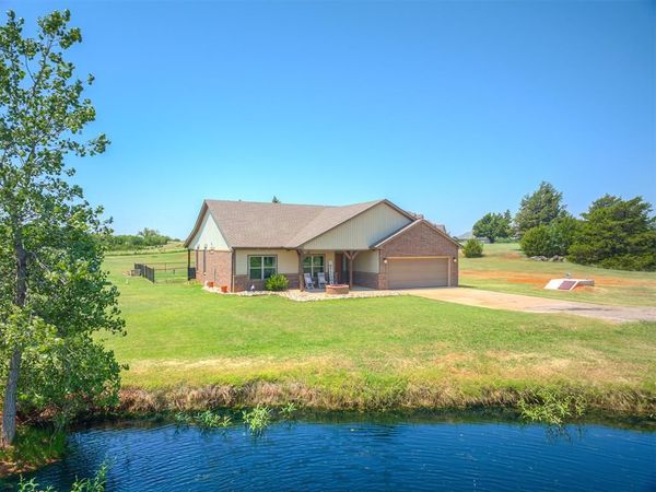 18301 Naomi Drive, Cashion, OK 73016