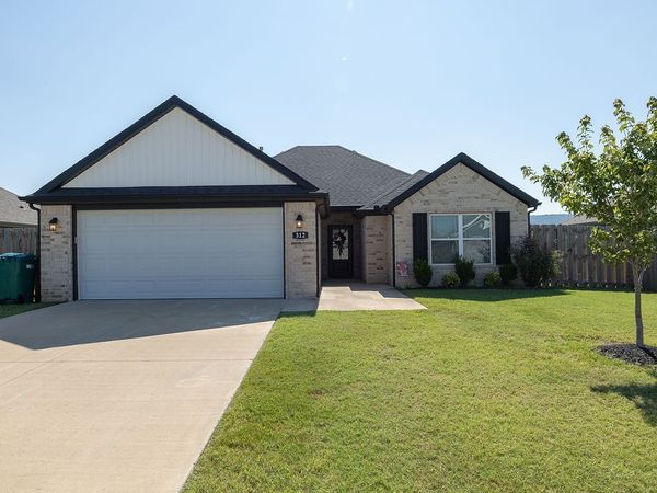 312 Amber Dawn Avenue , Farmington, AR 72730