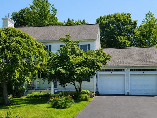 14 Viola Circle, Seabrook, NH 03874