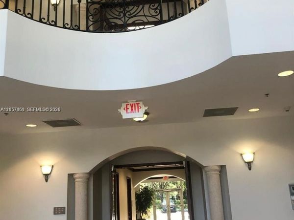 2893 Executive Park Dr , Unit 302, Weston, FL 33331