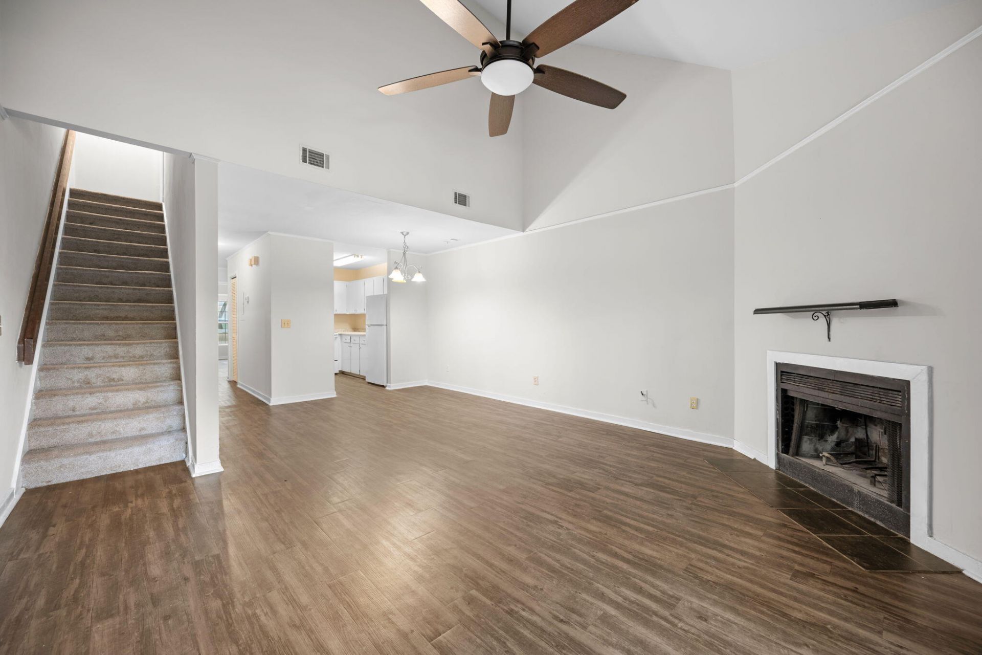 4796 Champion Way Photo 17