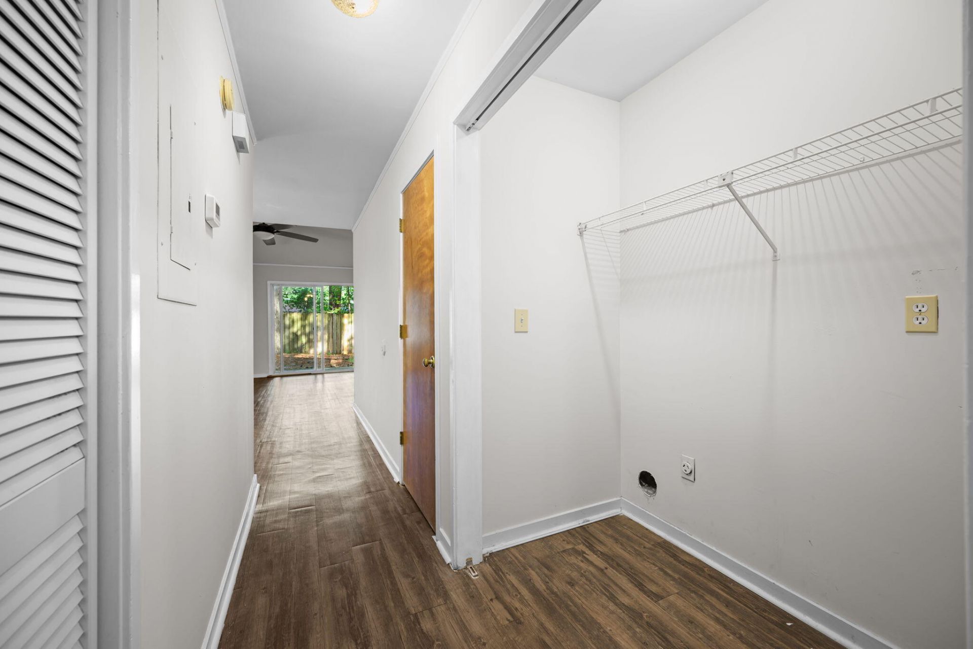 4796 Champion Way Photo 9