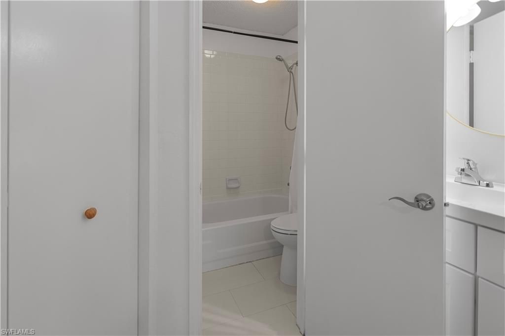 12561 Equestrian Cir, Unit 816, Fort Myers, FL 33907 Photo