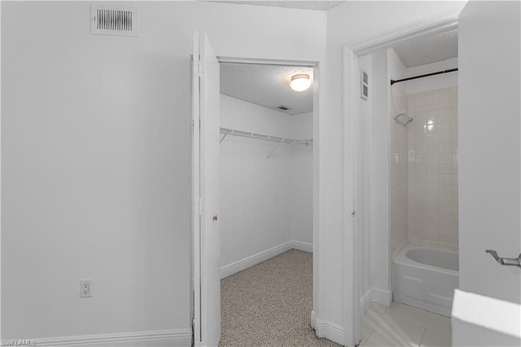 12561 Equestrian Cir, Unit 816, Fort Myers, FL 33907 Photo