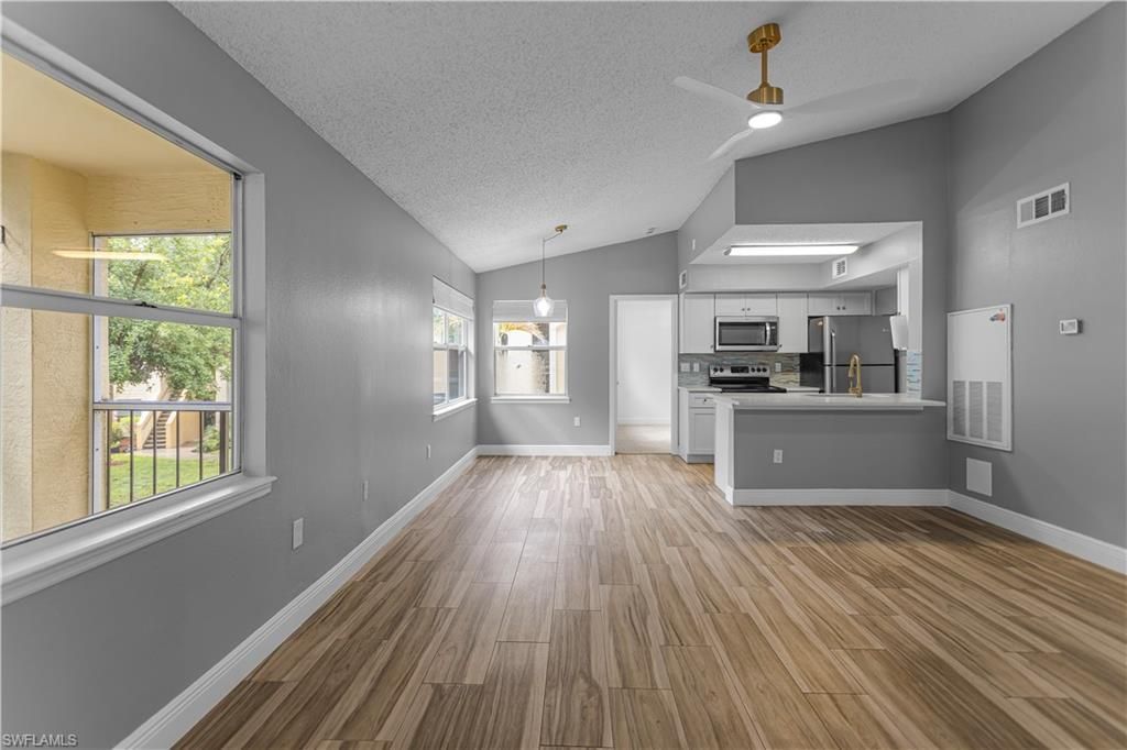 12561 Equestrian Cir, Unit 816, Fort Myers, FL 33907 Photo