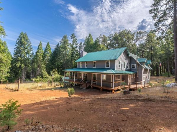 13 Bear Ct, North San Juan, CA 95960