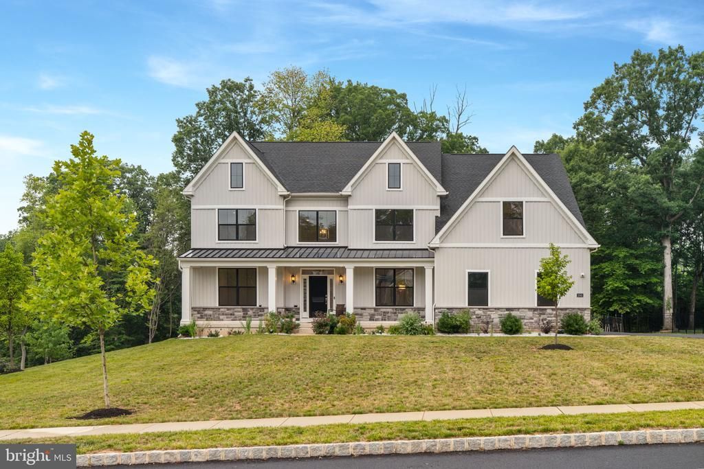 1045 OAK RIDGE DRIVE , HORSHAM, PA 19044