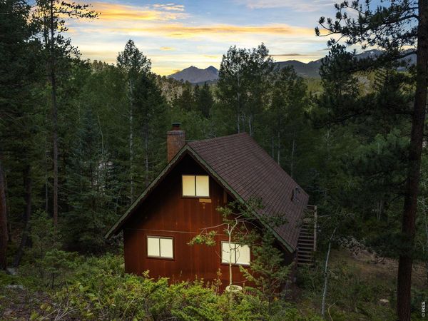 39 Hickory Dr, Lyons, CO 80540