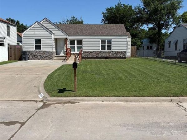 1919 NW Arlington Avenue, Lawton, OK 73507