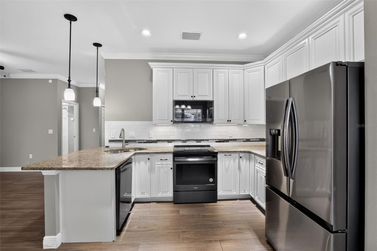 27728 Lisa Drive, Tavares, FL 32778 Photo