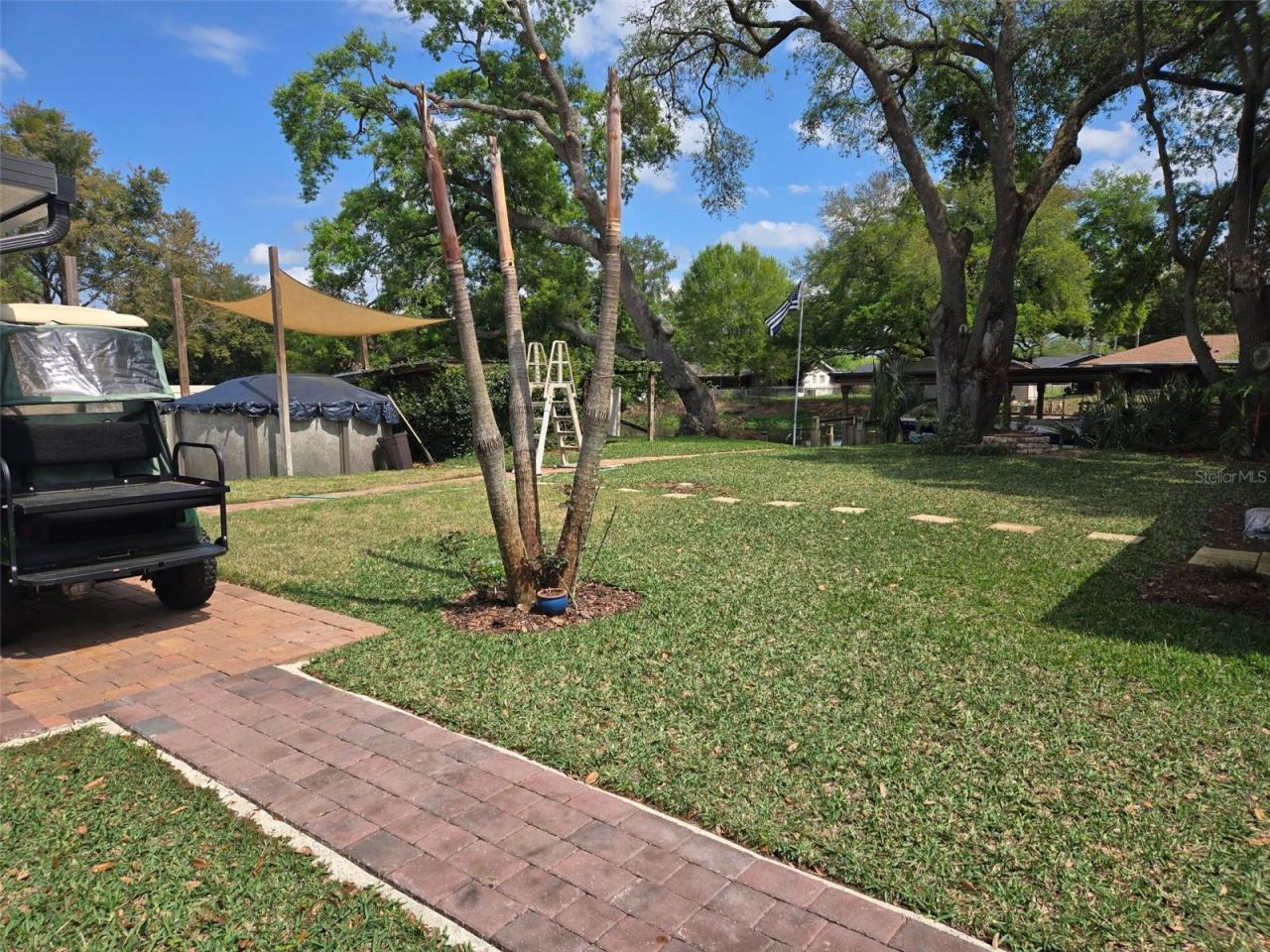 27728 Lisa Drive, Tavares, FL 32778 Photo