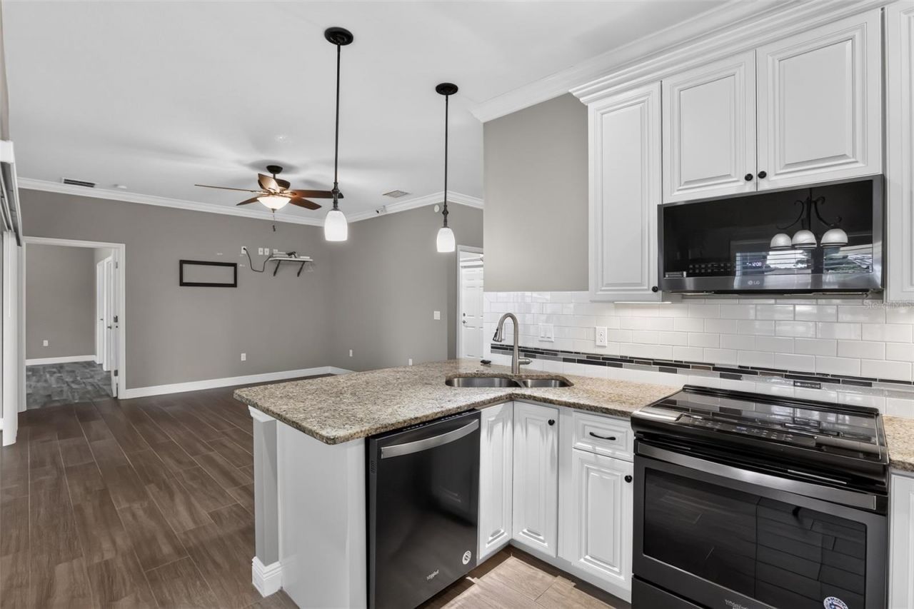 27728 Lisa Drive, Tavares, FL 32778 Photo