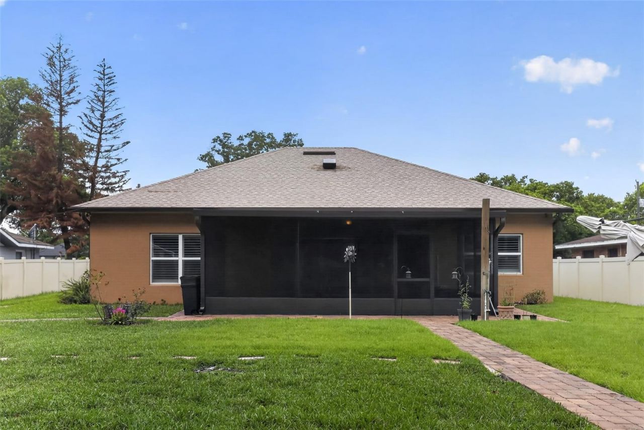 27728 Lisa Drive, Tavares, FL 32778 Photo