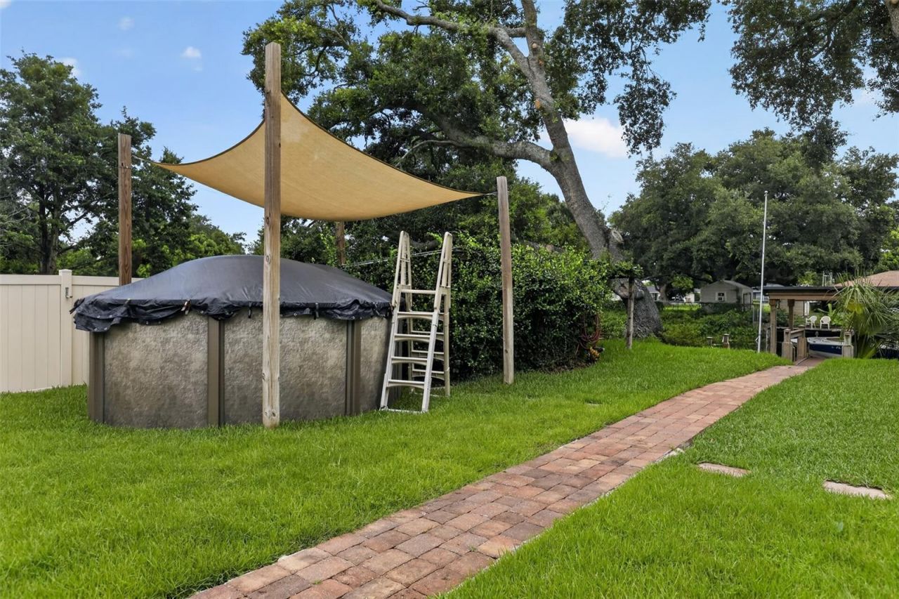 27728 Lisa Drive, Tavares, FL 32778 Photo