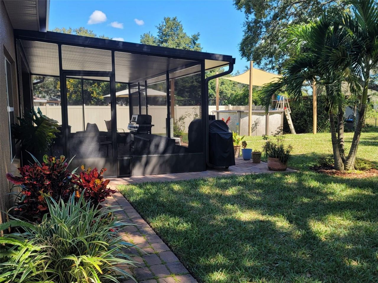 27728 Lisa Drive, Tavares, FL 32778 Photo