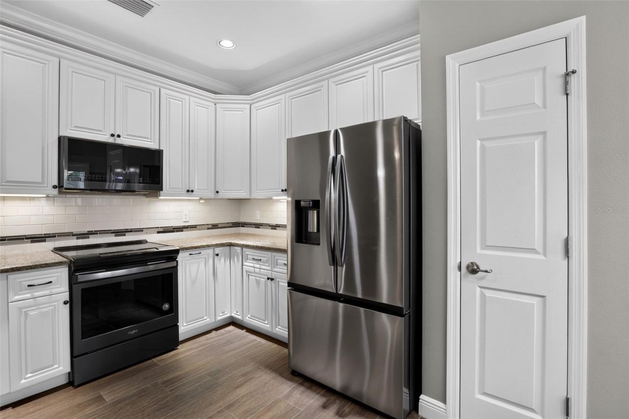 27728 Lisa Drive, Tavares, FL 32778 Photo