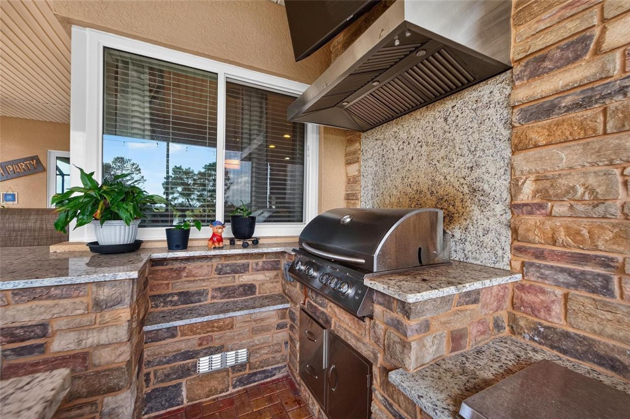 5207 Lake Venice Drive, Wimauma, FL 33598 Photo