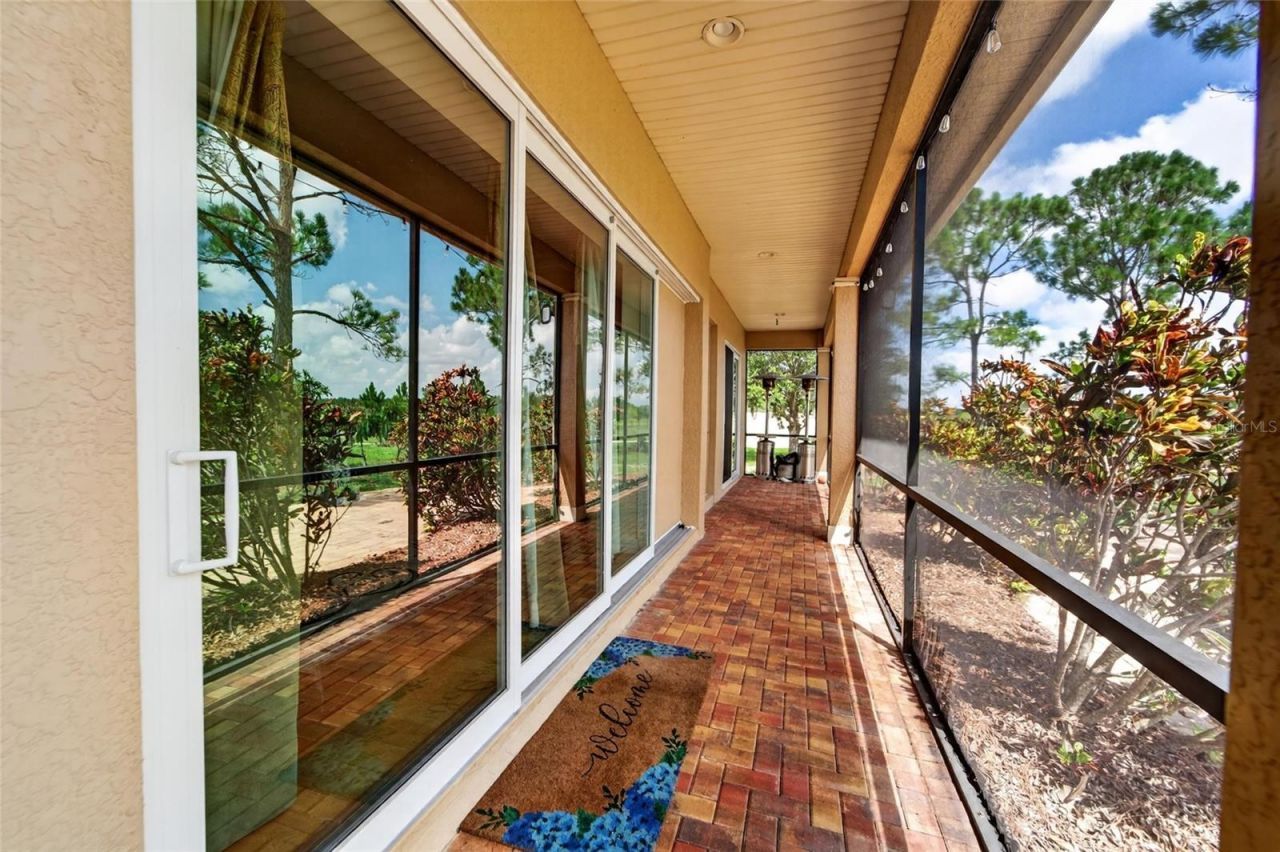 5207 Lake Venice Drive, Wimauma, FL 33598 Photo