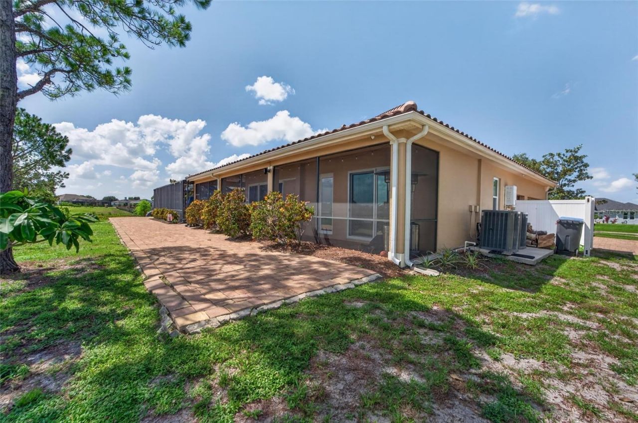 5207 Lake Venice Drive, Wimauma, FL 33598 Photo