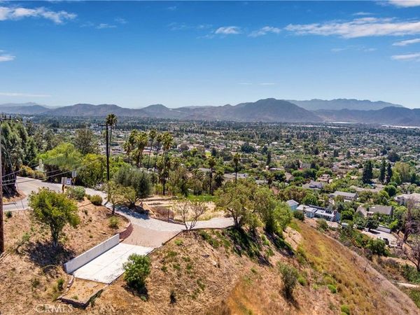 375 W Highland, Camarillo, CA 93010