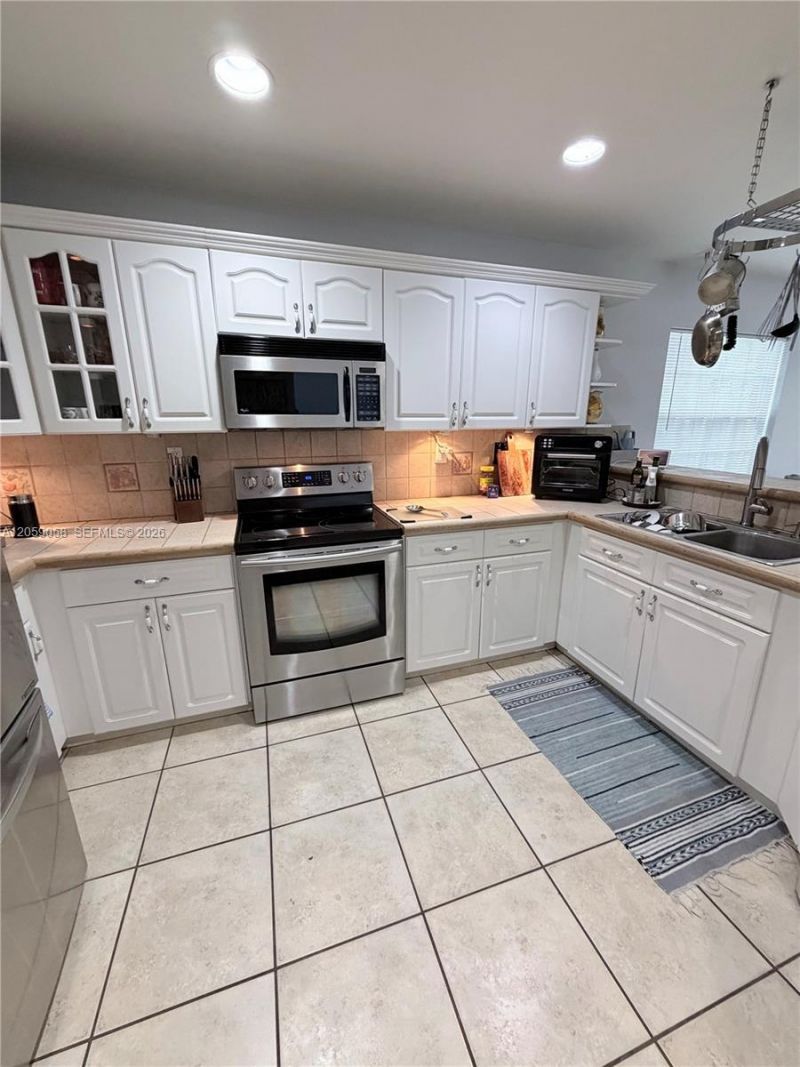 15253 SW 138th Ter , Miami, FL 33196 Photo
