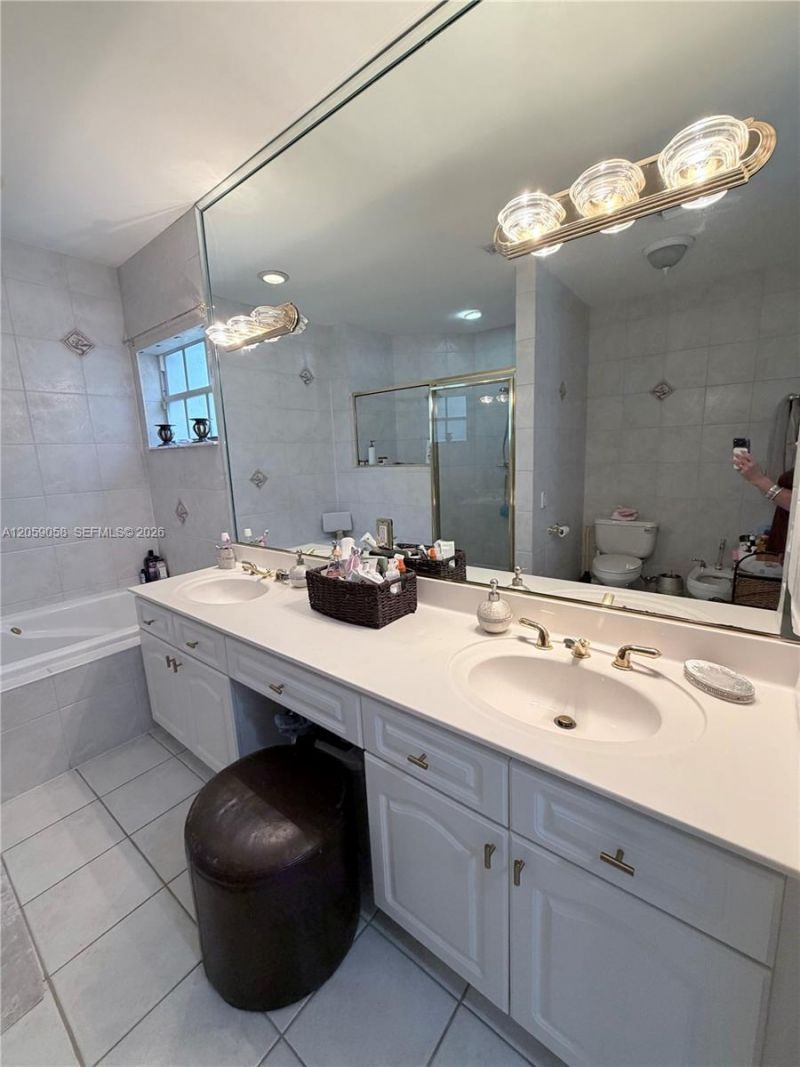 15253 SW 138th Ter , Miami, FL 33196 Photo