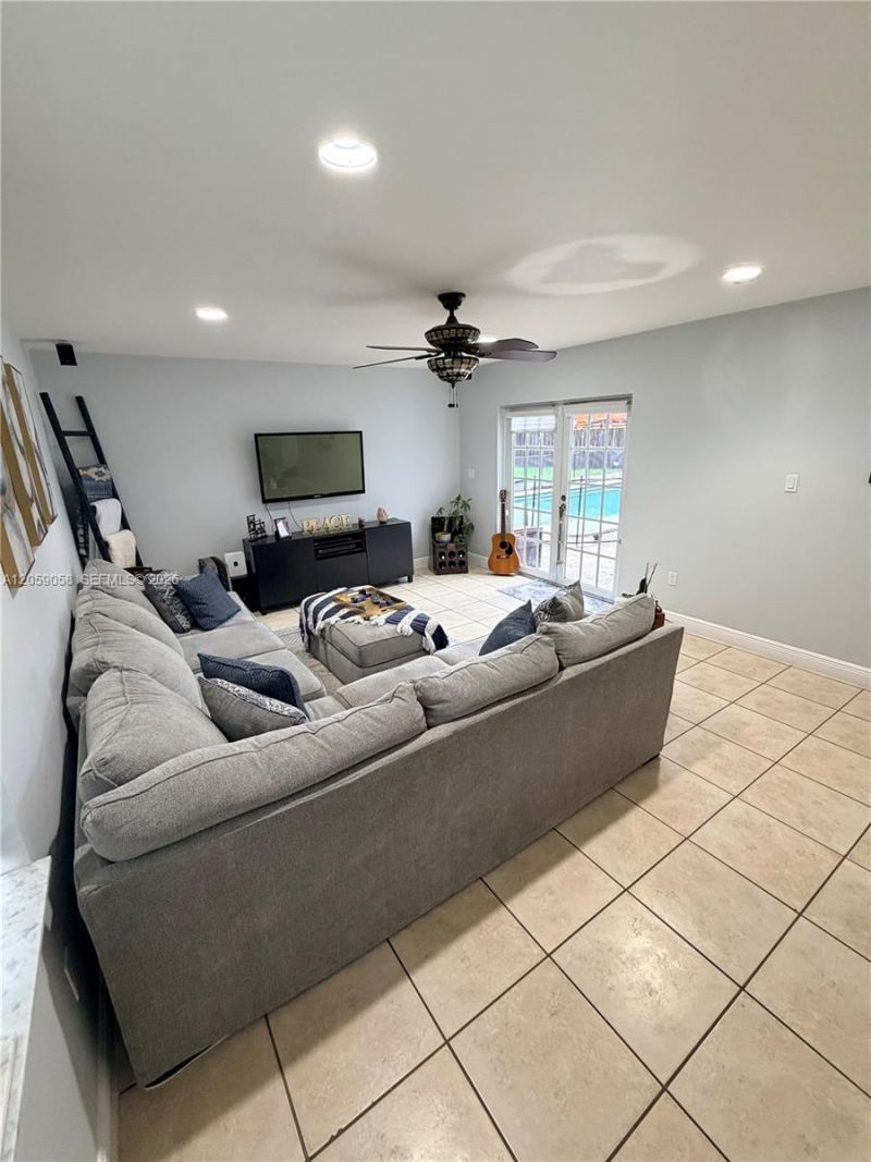 15253 SW 138th Ter , Miami, FL 33196 Photo