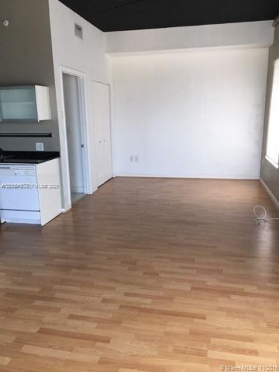 10 SW South River Dr , Unit 704, Miami, FL 33130 Photo